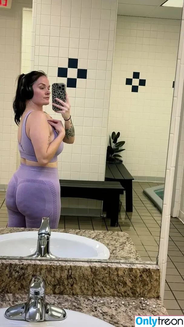 Ashley Brown голая photo #0045 (ashleyyyleighann / browniecakez)
