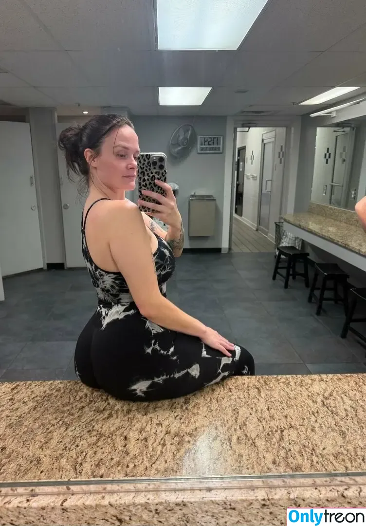 Ashley Brown голая photo #0046 (ashleyyyleighann / browniecakez)