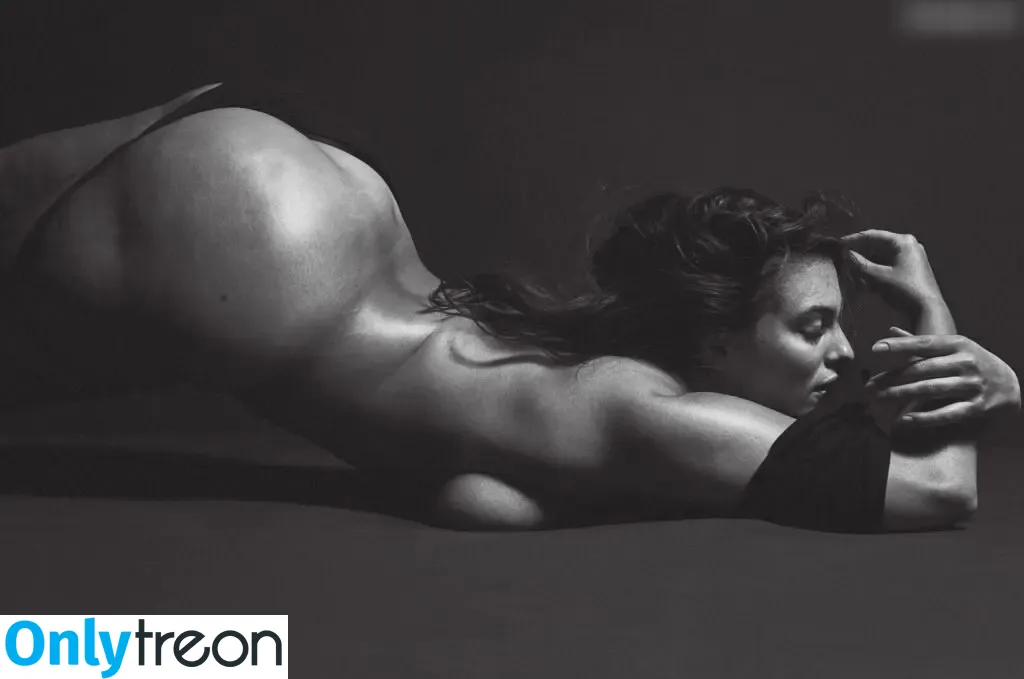 Ashley Graham голая photo #1134 (AshleyGraham / ashley-graham / theashleygraham)