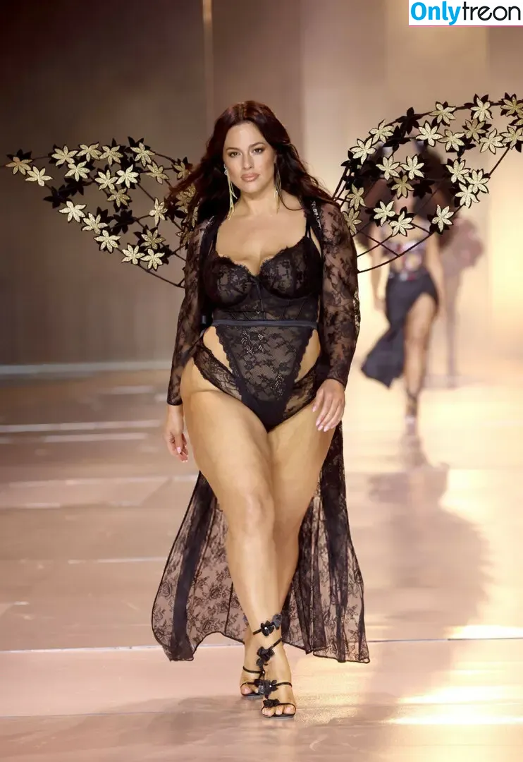 Ashley Graham голая photo #1342 (AshleyGraham / ashley-graham / theashleygraham)