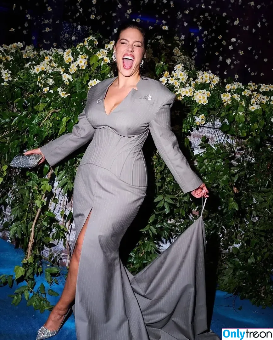 Ashley Graham nude photo #1714 (AshleyGraham / ashley_2020xxx / theashleygraham)