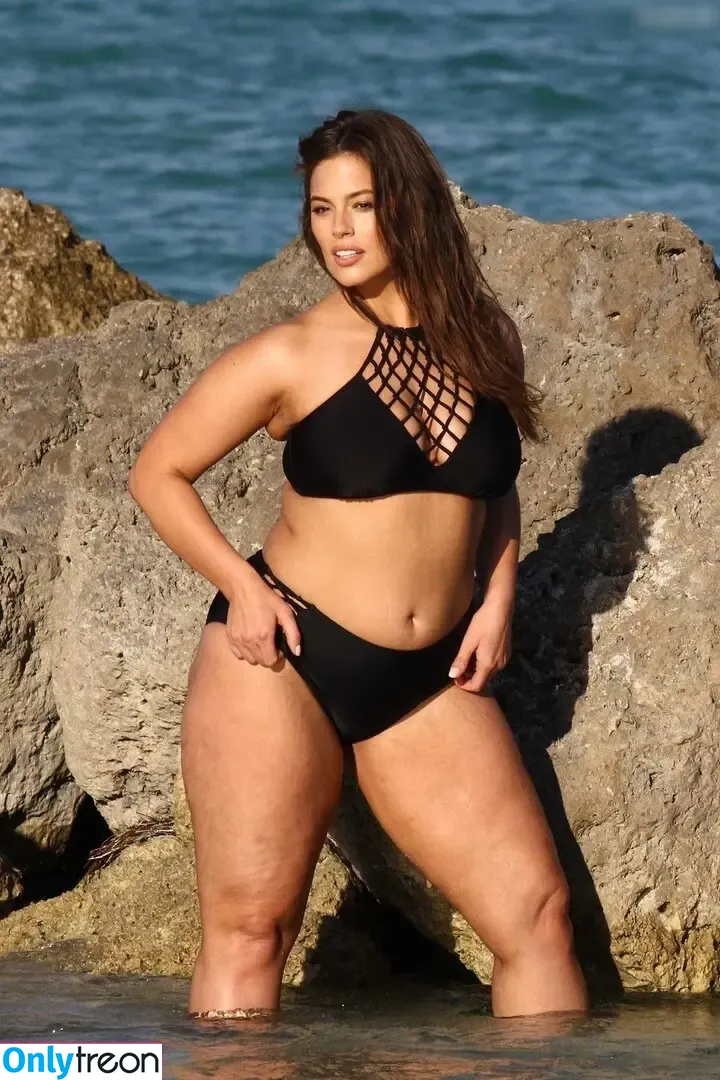 Ashley Graham nude photo #1730 (AshleyGraham / ashley_2020xxx / theashleygraham)