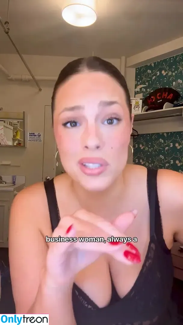 Ashley Graham голая photo #1745 (AshleyGraham / ashley_2020xxx / theashleygraham)