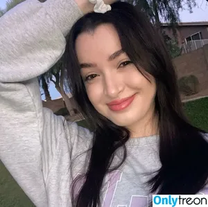 Ashley Ippolito / Reacts By Ash / ashley_ippolito / ashleyippolito / ur internet mom ash nude photo #0007