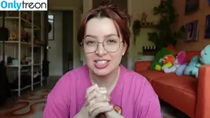 Ashley Ippolito / Reacts By Ash / ashley_ippolito / ashleyippolito / ur internet mom ash nude photo #0022