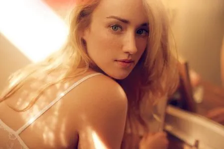 Ashley Johnson / ashleythejohnson / johnsonhubfans / thevulcansalute nude photo #0007