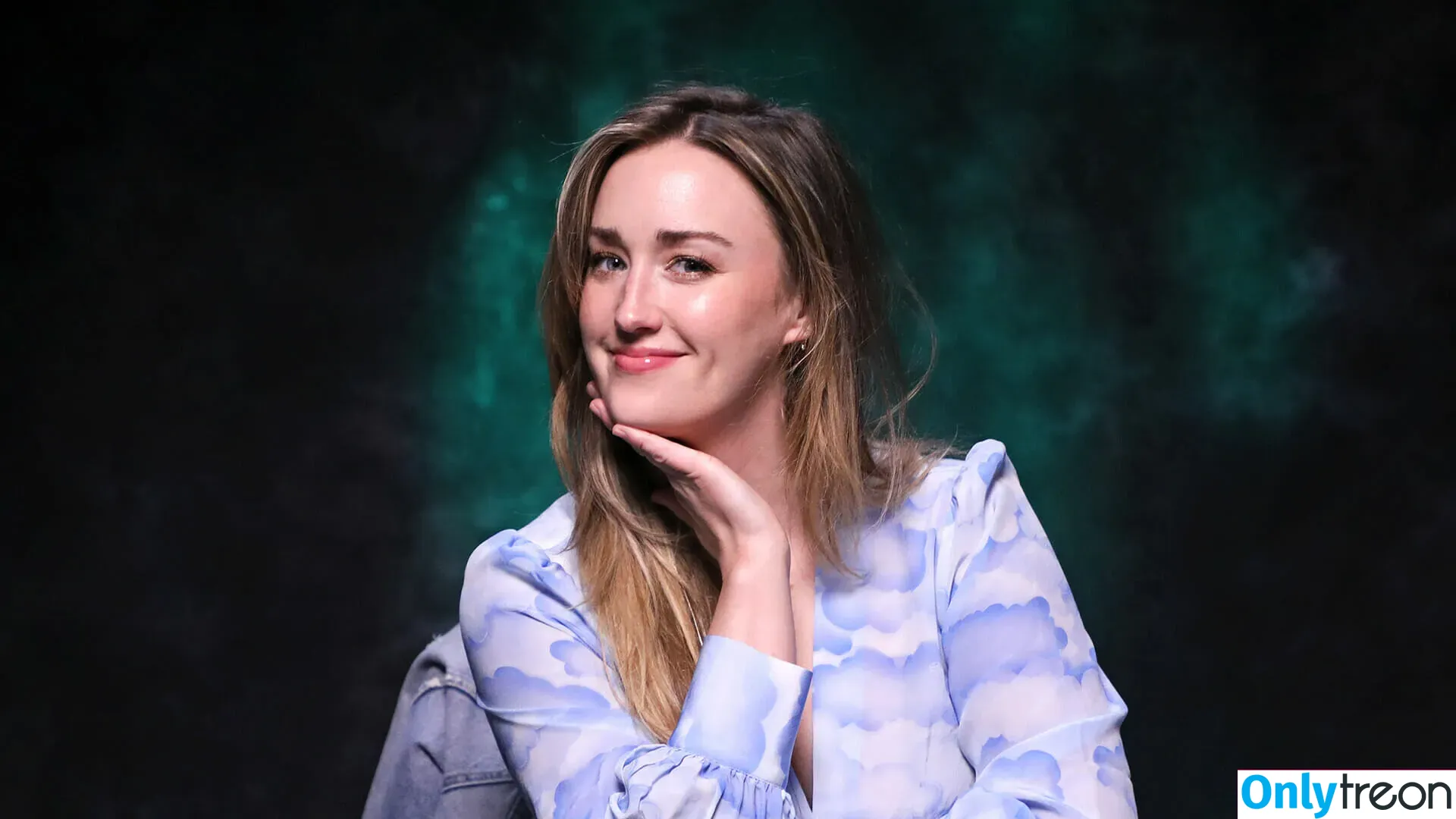 Ashley Johnson голая photo #0003 (ashleythejohnson / johnsonhubfans / thevulcansalute)