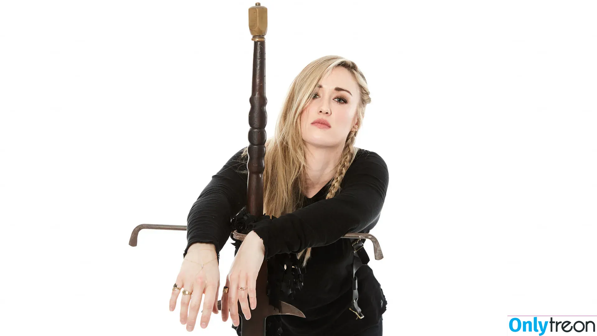 Ashley Johnson nude photo #0039 (ashleythejohnson / johnsonhubfans / thevulcansalute)