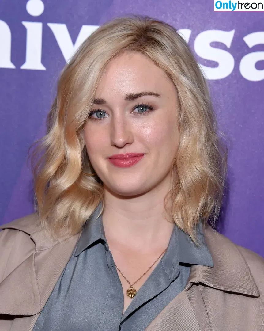 Ashley Johnson nude photo #0051 (ashleythejohnson / johnsonhubfans / thevulcansalute)