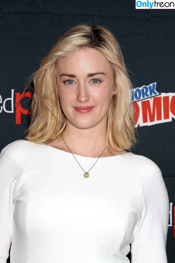 Ashley Johnson nude photo #0056 (ashleythejohnson / johnsonhubfans / thevulcansalute)