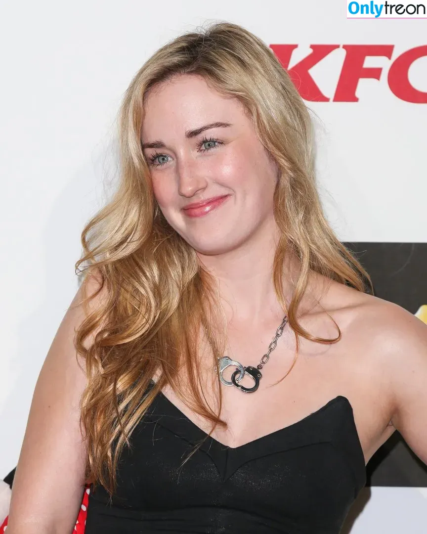 Ashley Johnson nude photo #0066 (ashleythejohnson / johnsonhubfans / thevulcansalute)