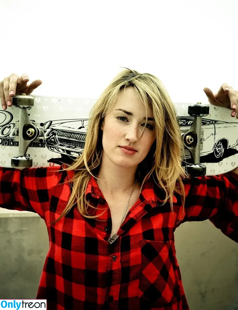 Ashley Johnson nude photo #0069 (ashleythejohnson / johnsonhubfans / thevulcansalute)