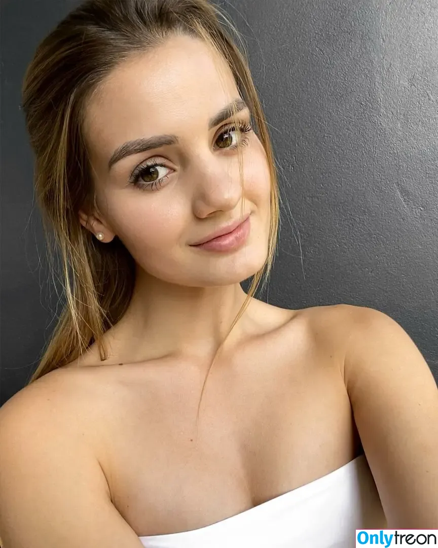 Ashley Marais nude photo #0003 (_ashleym____)