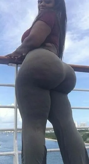 Ashleythebombshell / ashleyreloadeddd nude photo #0004