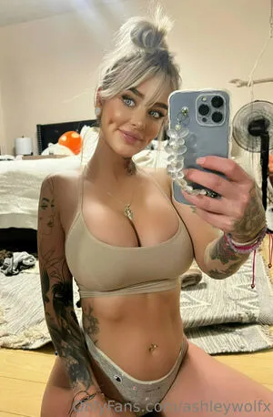 ashleywolfx / ashleywolfxo nude photo #0119