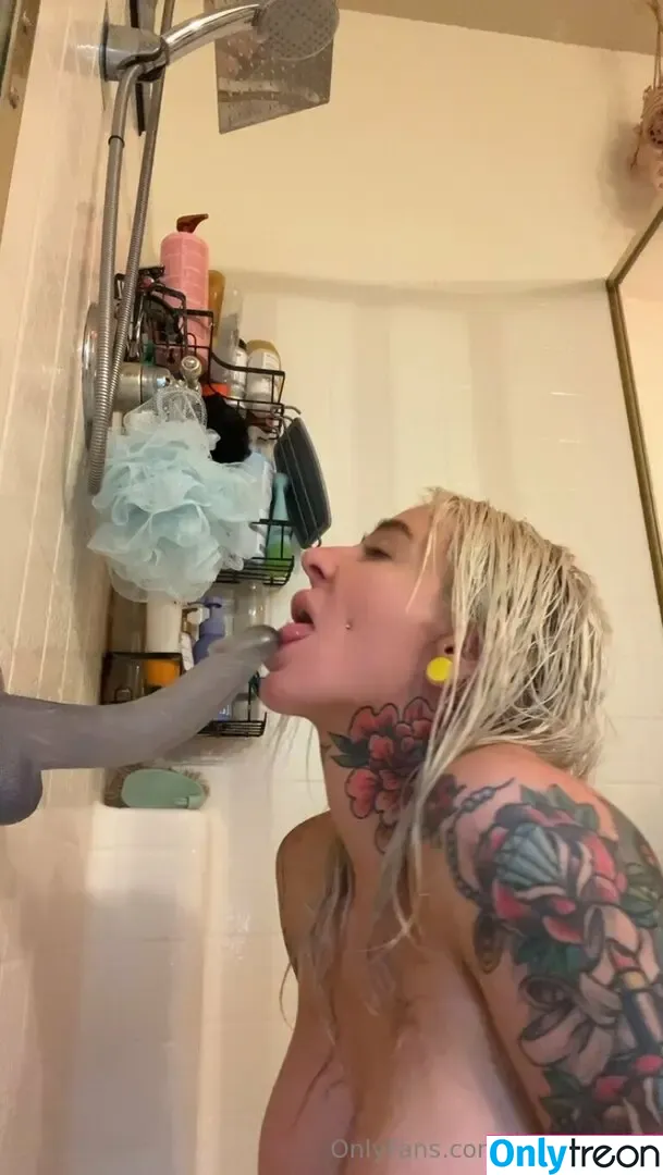 ashleywolfx nude photo #0365 (ashleywolfxo)