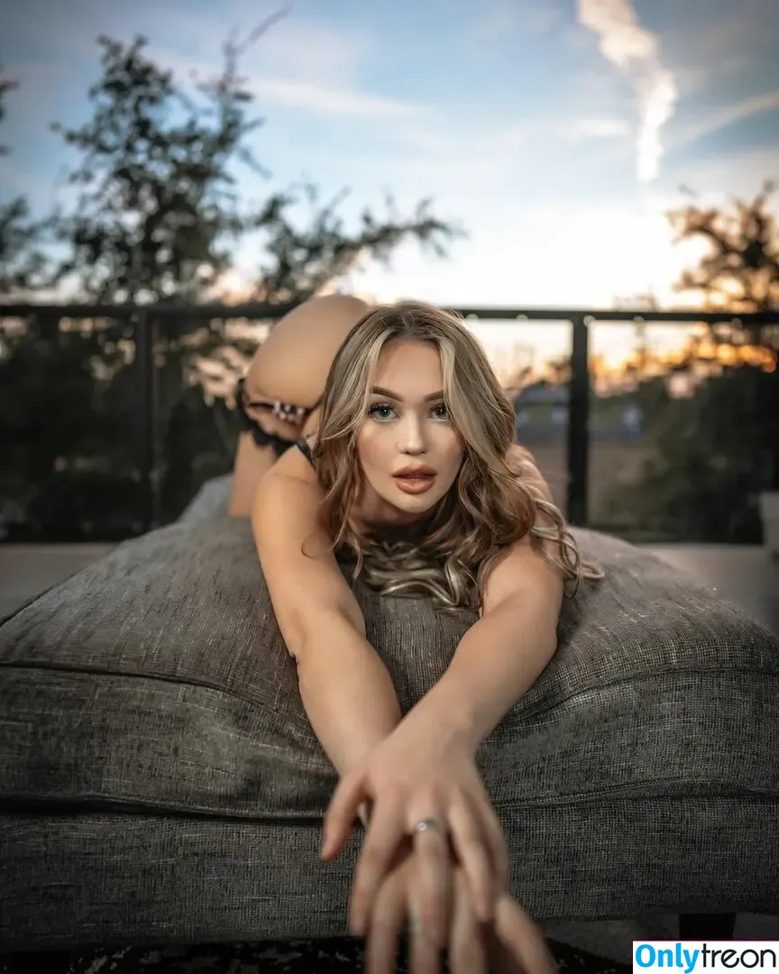 ashleyxcee nude photo #0008 (ashclinton02)