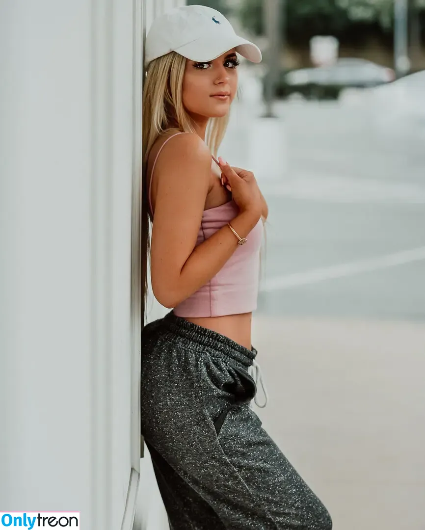 Ashlyn Sharp nude photo #0055 (blondie_ashlynnn)