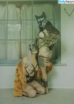 Ashlynnsasha / Ashyaelizabeth / BENICENATASHA / velvetangelsv nude photo #0028