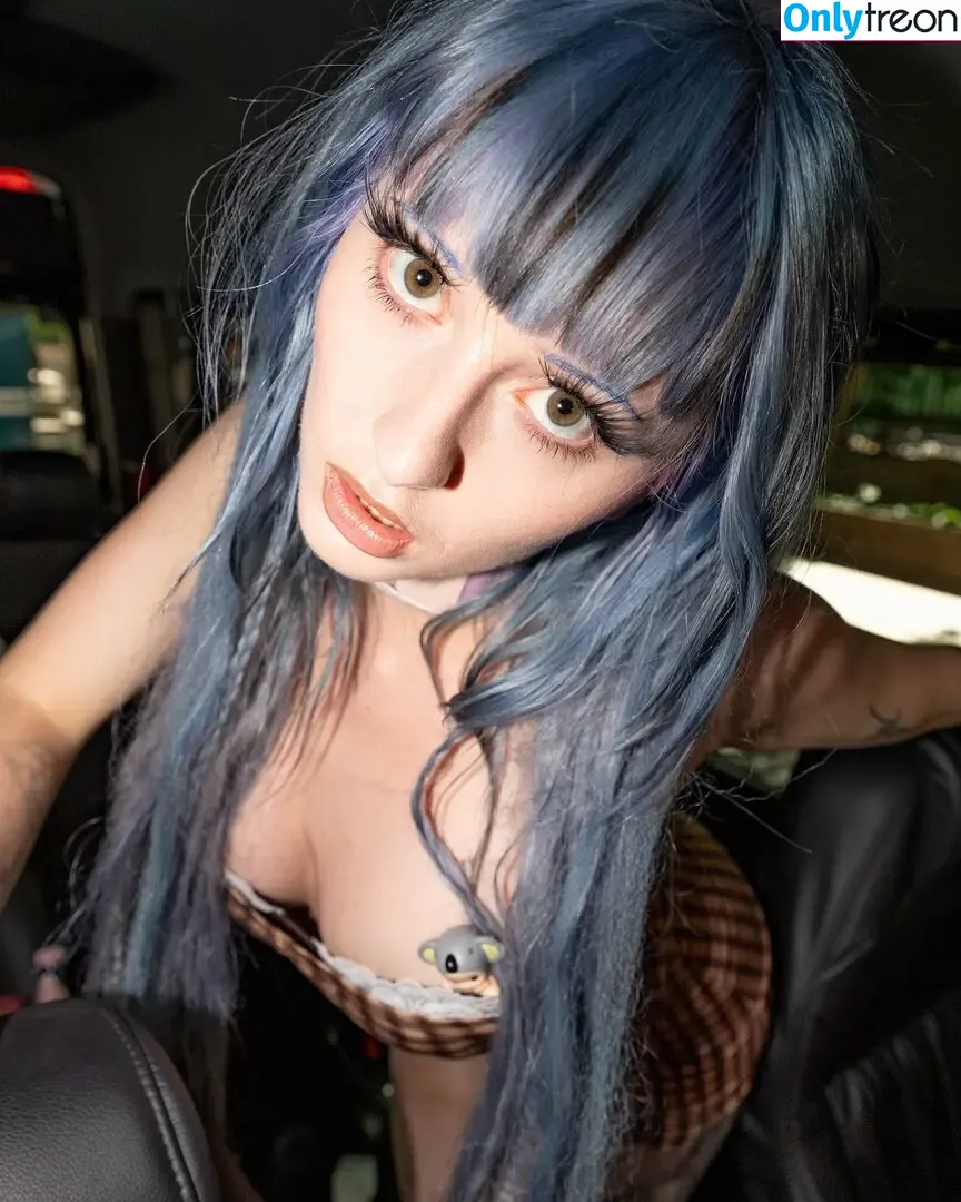 Ashnikko nude photo #0213 (ashnico)