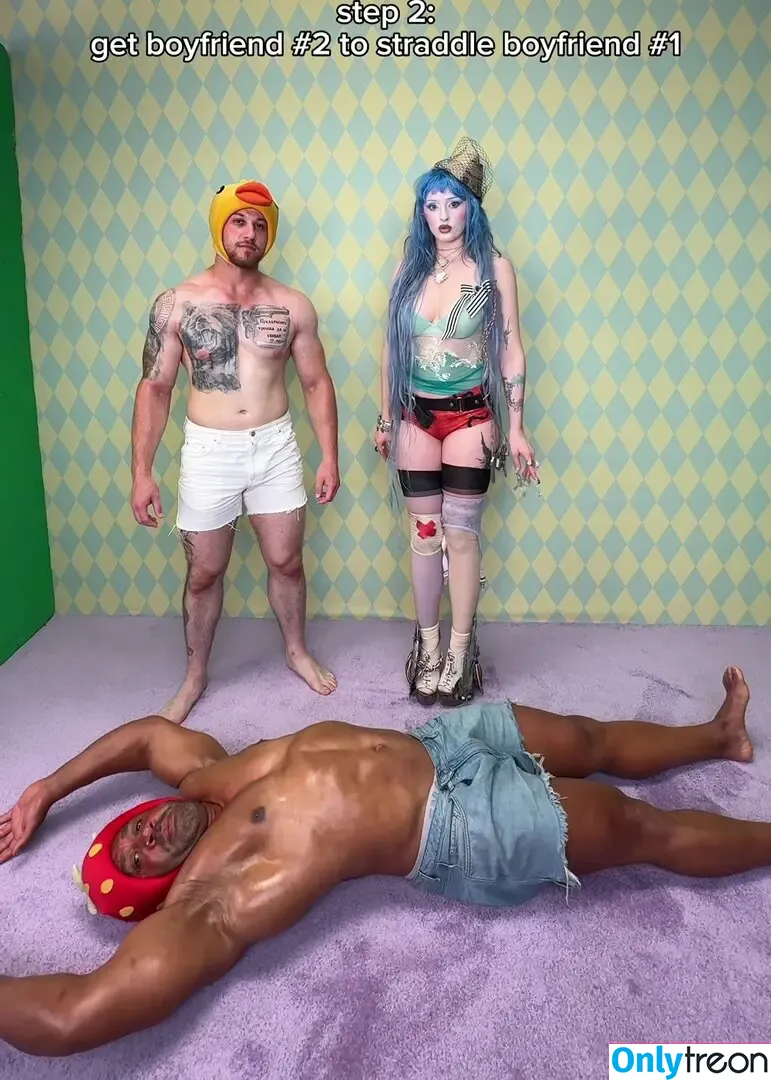 Ashnikko голая photo #0379 (ashnico)