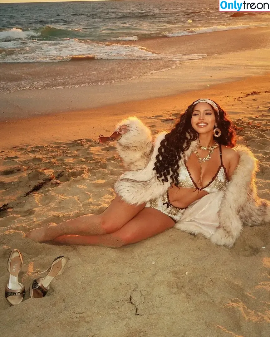 Asia Monet Ray голая photo #0163 (asiamonetray / asiawaasia)