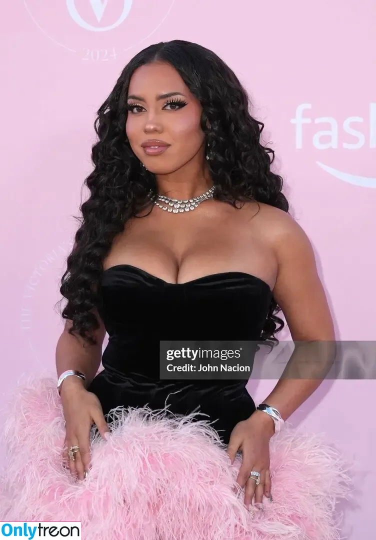 Asia Monet Ray nude photo #0229 (asiamonetray / asiawaasia)