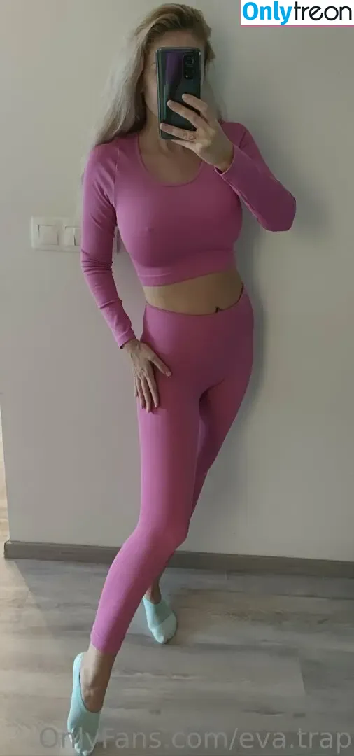 asstini nude photo #0012 (asstini)