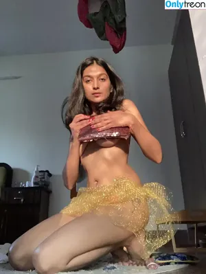 Astha Aggerwal / E.Rose / Esoteric_rani.xoxo / Esoteric_ranixx / Venus Flytramp / Venusflytramp / asthaagarwal2018 / user nude photo #0004