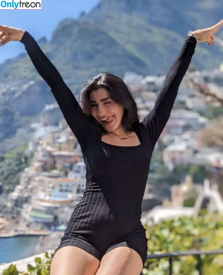 Asti Gevorgyan nude photo #0001 (asti_gevorgyan)
