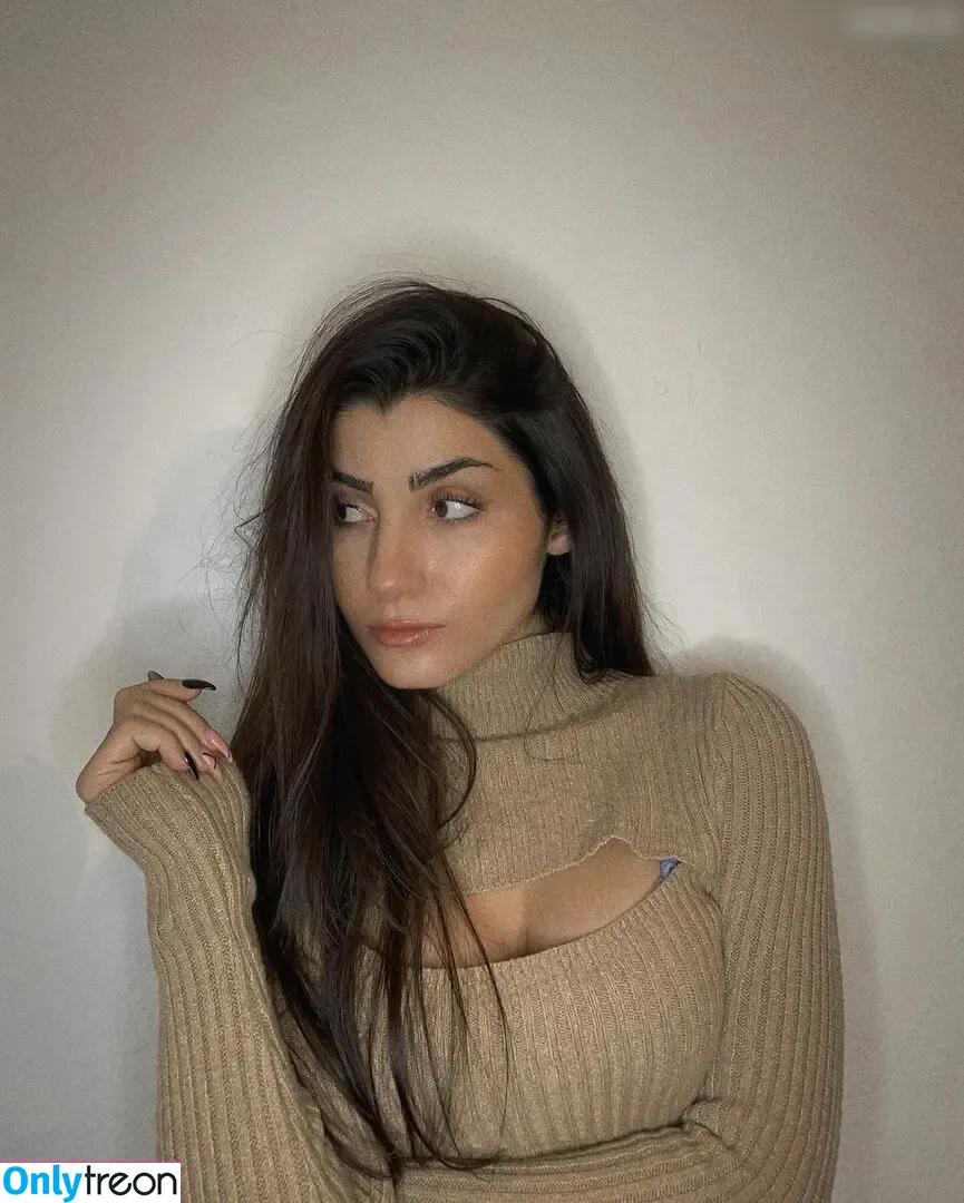 Asti Gevorgyan голая photo #0020 (asti_gevorgyan)