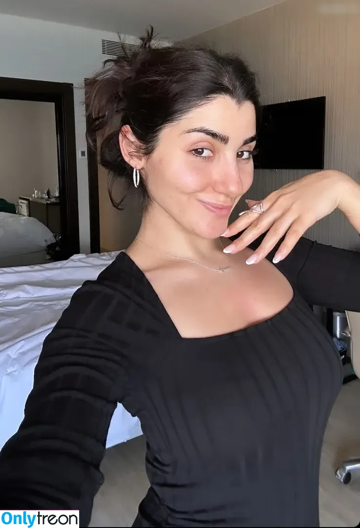 Asti Gevorgyan голая photo #0051 (asti_gevorgyan)