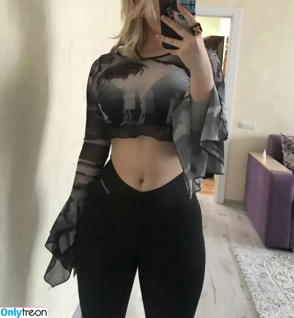 Astreliz nude photo #0012 (asstreliz / Лиза Астрелиз)