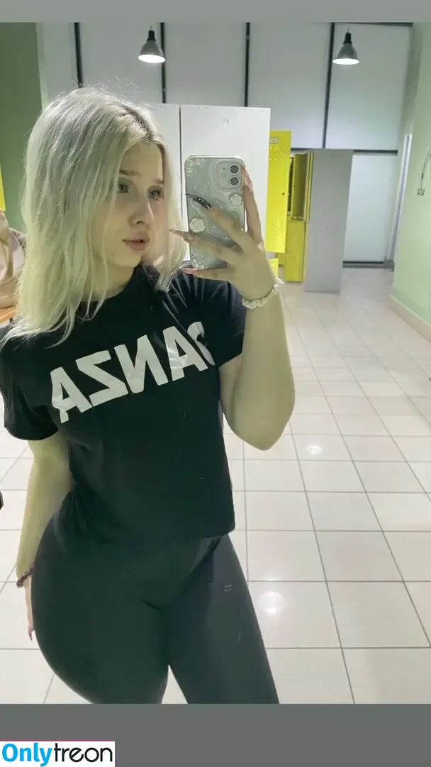 Astreliz nude photo #0016 (asstreliz / Лиза Астрелиз)