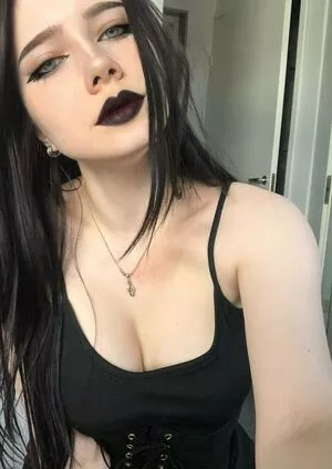 astrid.gothly / bluexastrid / cashew225 nude photo #0010