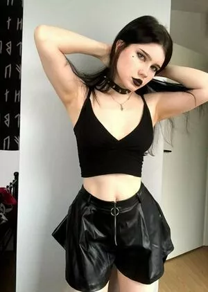 astrid.gothly / bluexastrid / cashew225 nude photo #0016