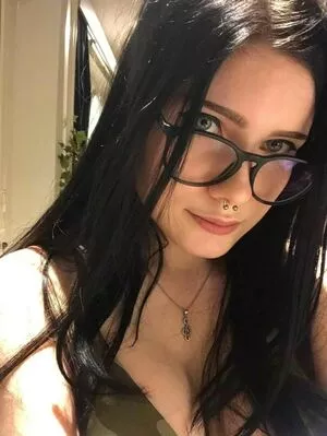astrid.gothly / bluexastrid / cashew225 nude photo #0072