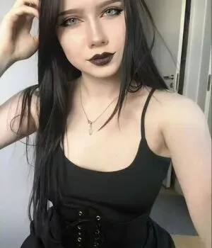 astrid.gothly / bluexastrid / cashew225 nude photo #0081
