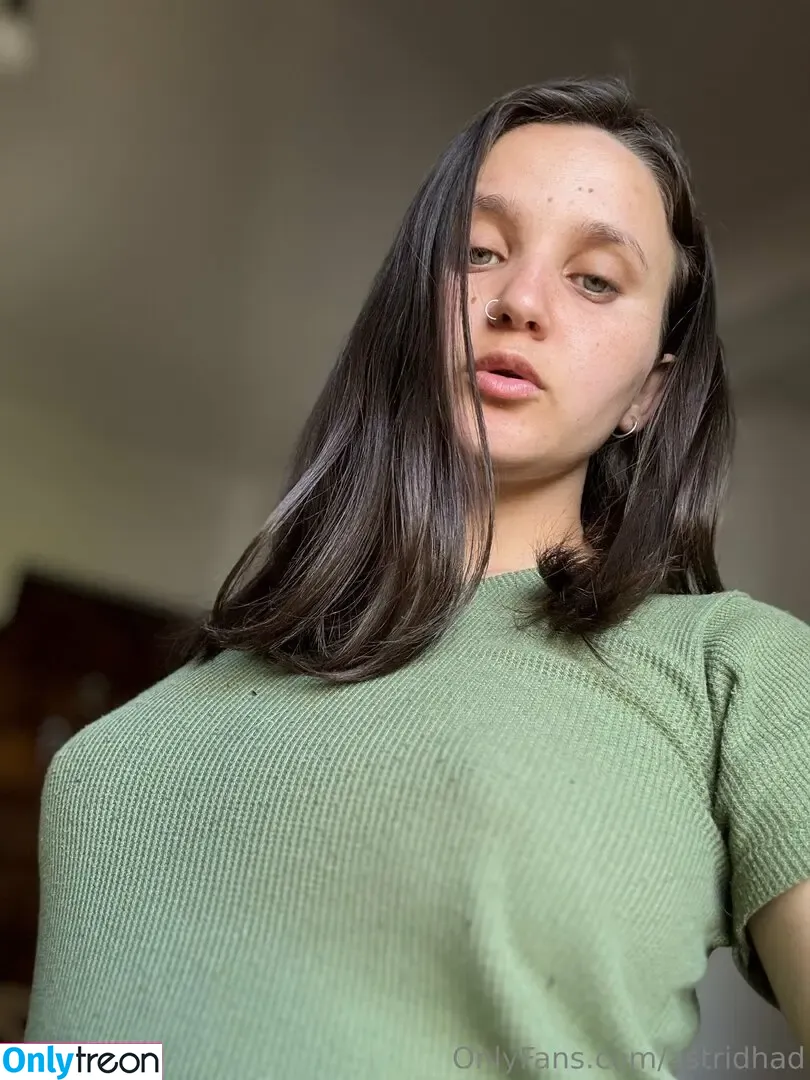 astridhad nude photo #0036 (astrids_corner)