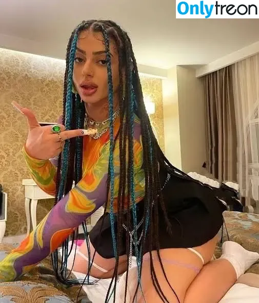 Asya alizade nude photo #0015 (Asyaalizaude)