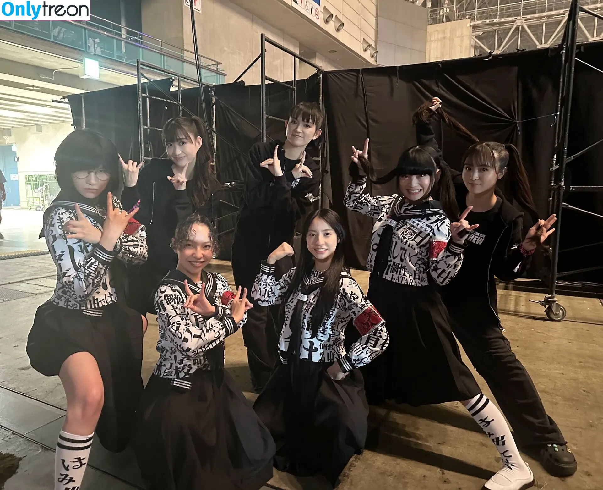 Atarashii Gakko голая photo #0017 (japan_leaders)