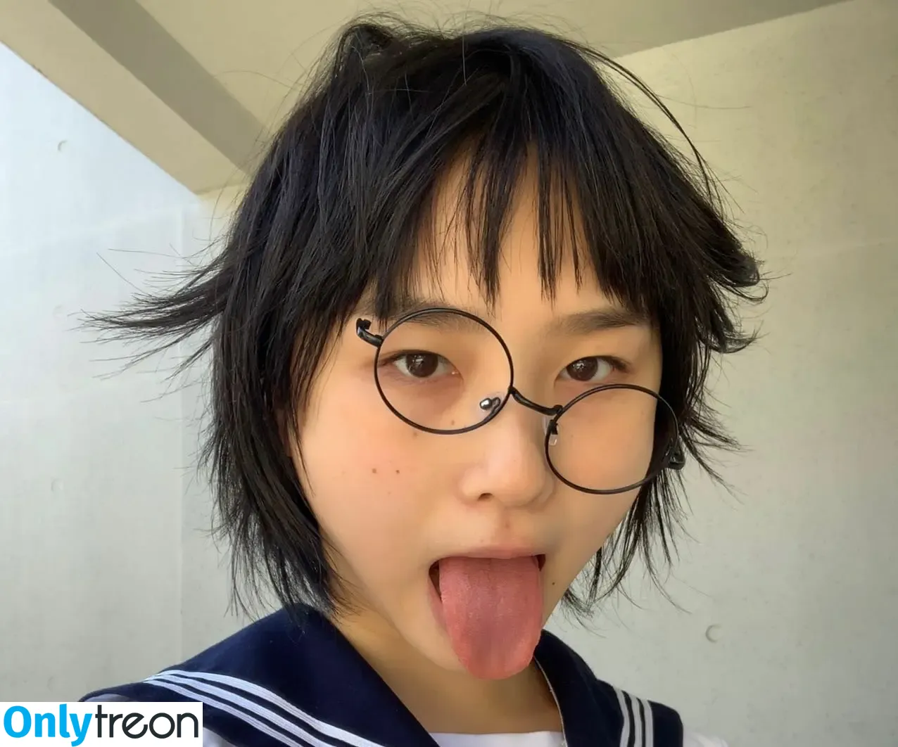 Atarashii Gakko nude photo #0027 (japan_leaders)