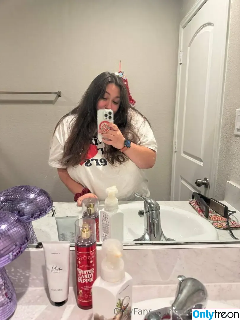 athenagrayxo голая photo #0068 (athenagrayxo)