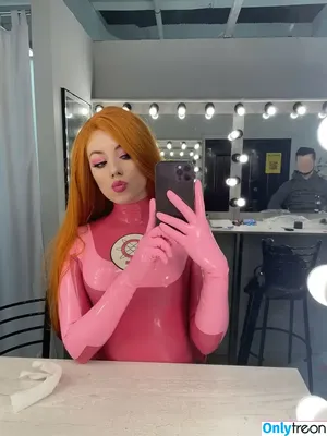Atom Eve Cosplay / Invincible / mimireaves nude photo #0028
