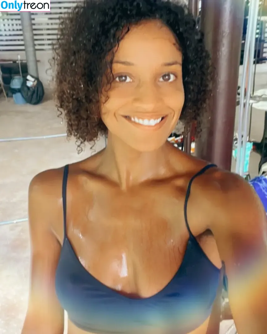 Aude Legastelois голая photo #0004 (audelegastelois)