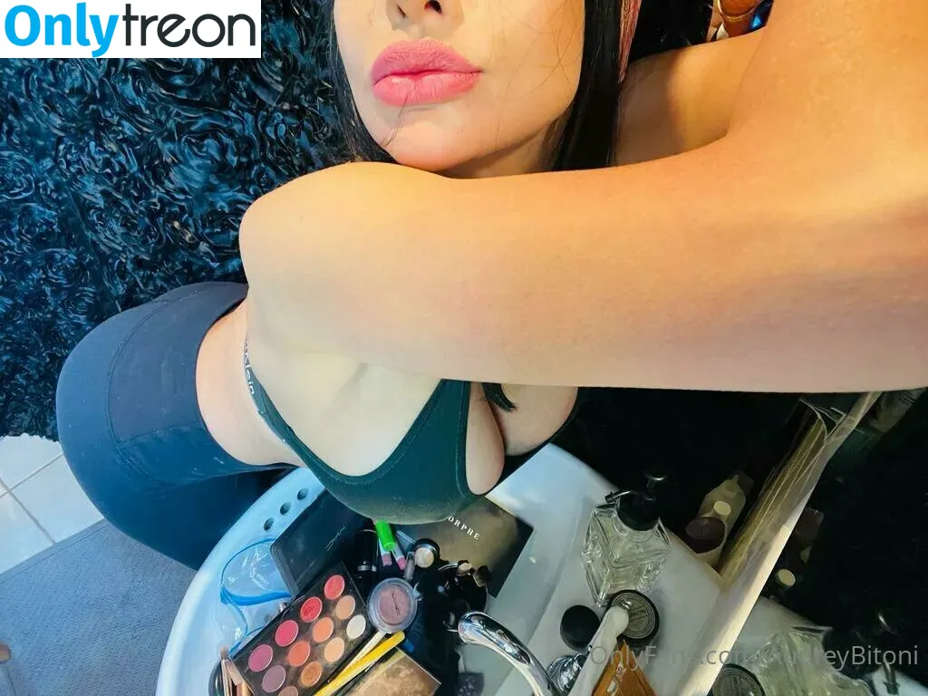 audreybitoni nude photo #0288 (audreybitoni818)