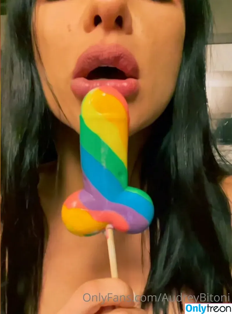 audreybitoni nude photo #0308 (audreybitoni818)