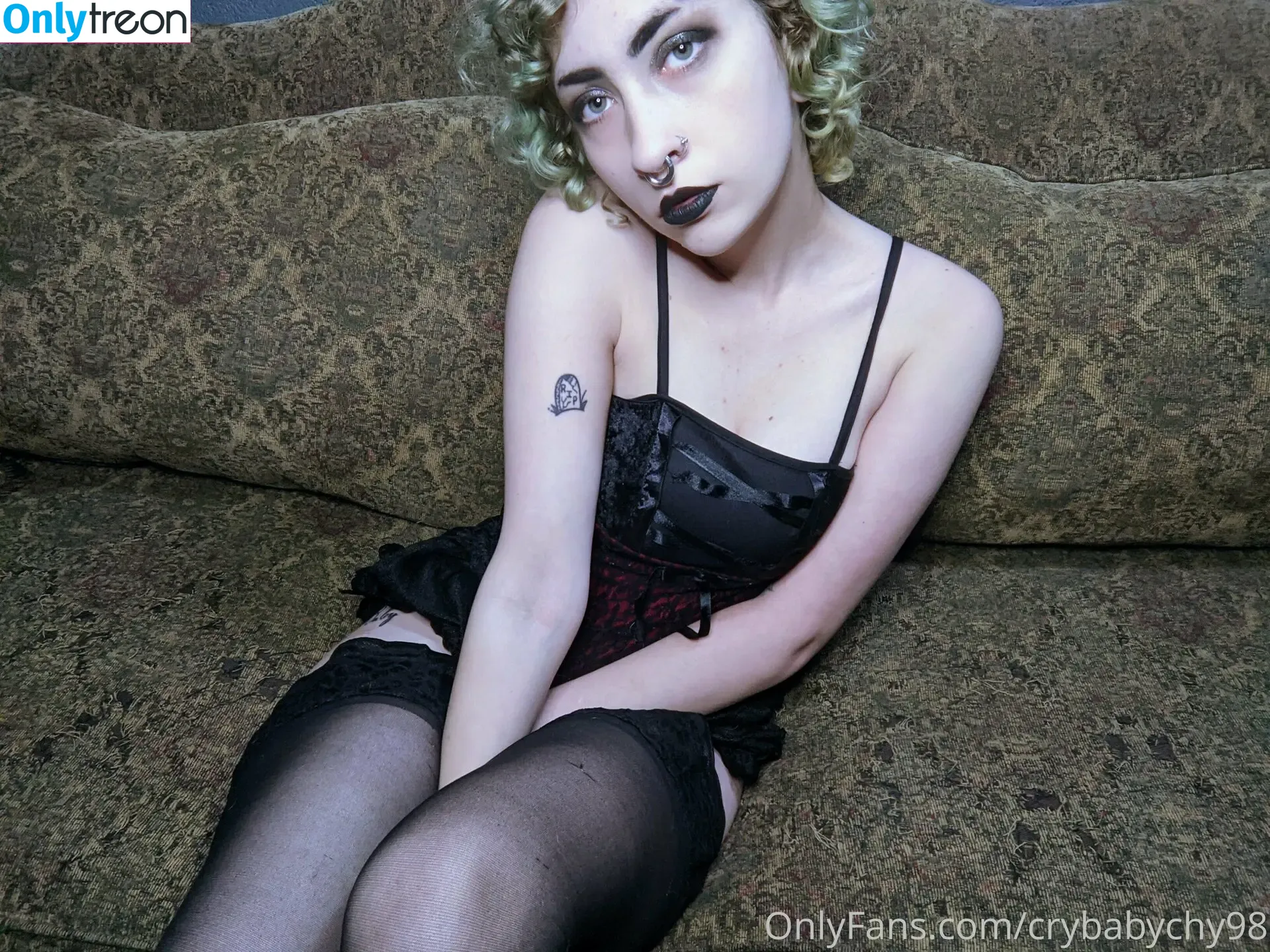 august_bloom nude photo #0022 (august_bloom16)