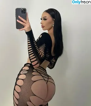 Auhneesh / anij_nicole nude photo #0002