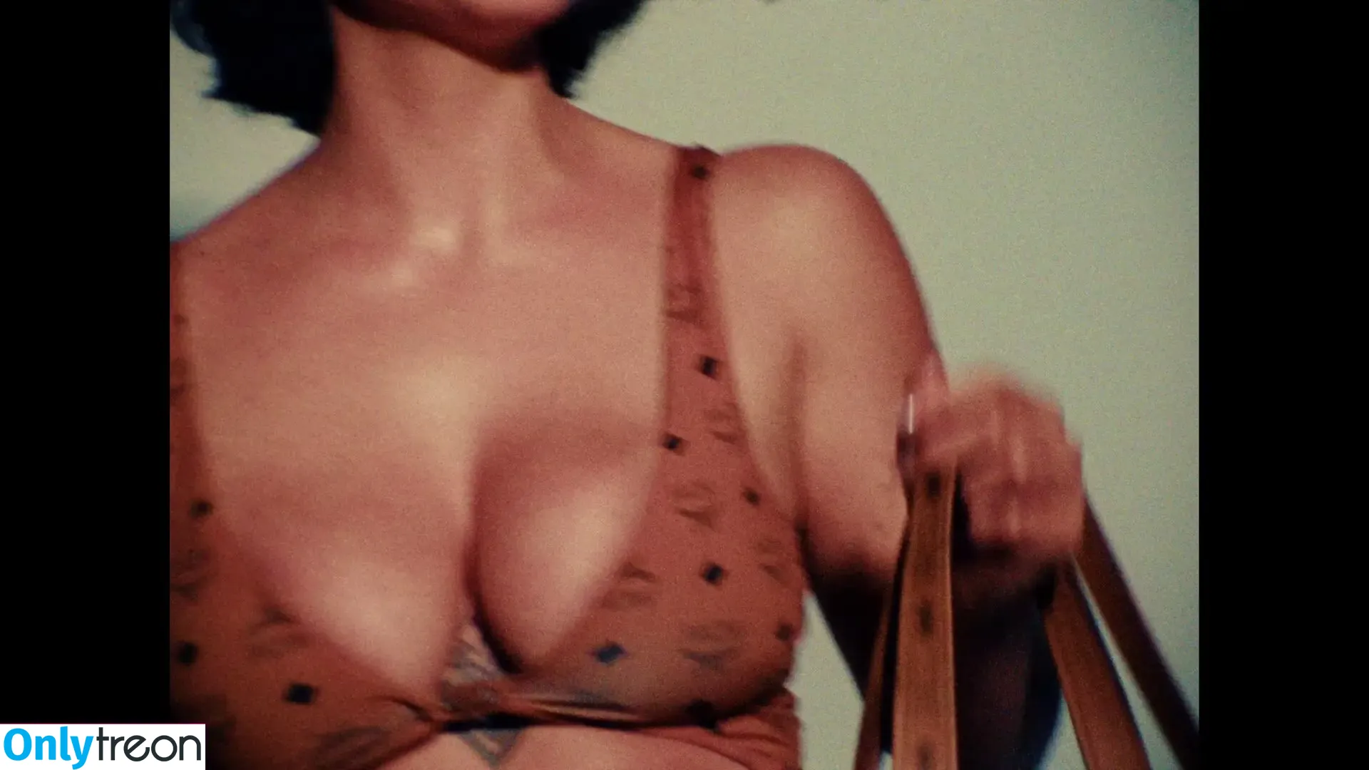 Aulii Cravalho nude photo #0241 (AuliiCravalho / Auli’i Cravalho)